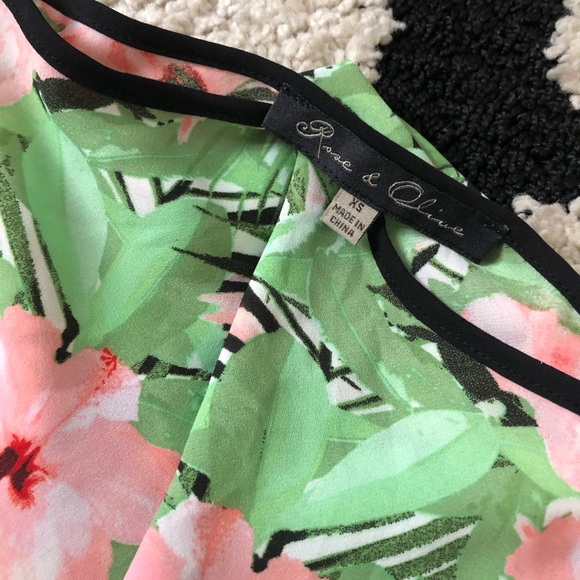 Rose and Olive Top - Picture 3 of 3